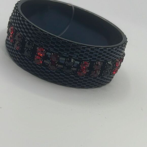 Mia Collection Cuff red stones navy cuff - Picture 4 of 5